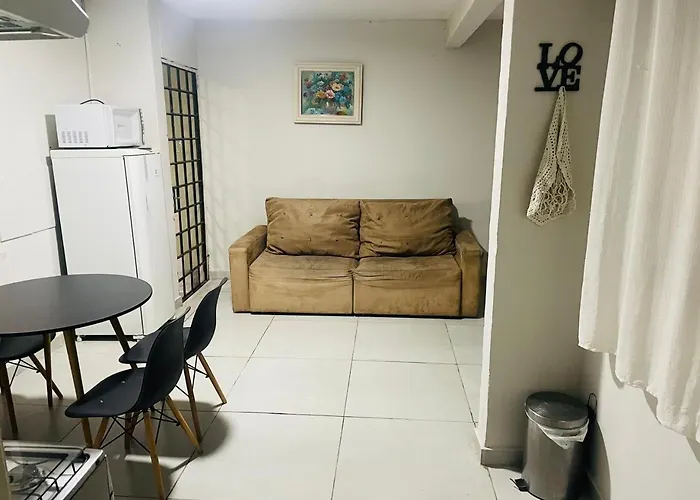 Casa Fundos Eco City 03 Simples E Confortavel Com 2 Quartos E Garagem