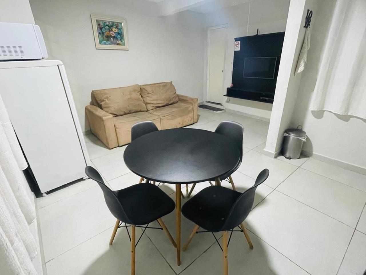 Apartamento Casa Fundos Eco City 03 Simples E Confortavel Com 2 Quartos E Garagem Curitiba